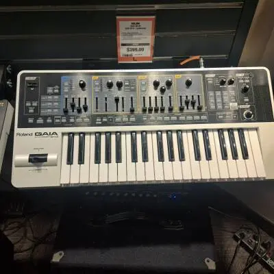 Roland - GAIA SH-01